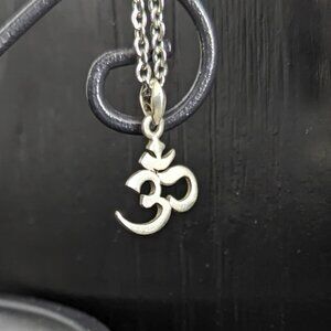 925 Sterling Silver Om necklace
